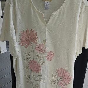 Alfred Dunner Cream Floral Embroidered Short Sleeve Top